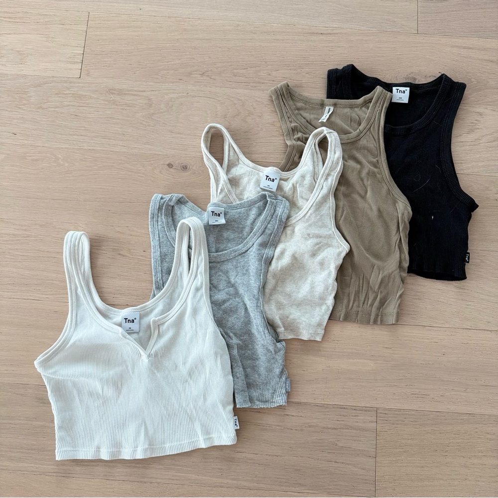 Aritzia TNA Tank Top Bundle (5 tops) – XS / 2XS